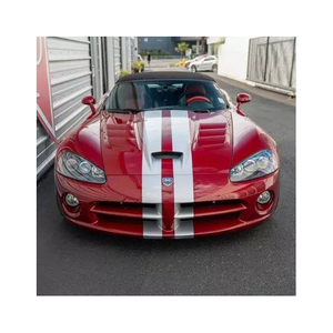 דודג 'מטען r/t scat עם חמי v8 ביצועים וסטיילינג נועז