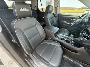 ニーリー中古2020 ChevトラバースハイカントリーAWD