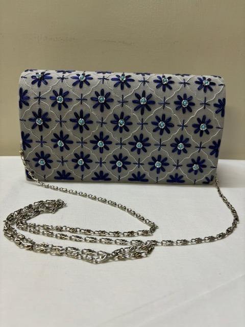 ตามที่แสดงในภาพ