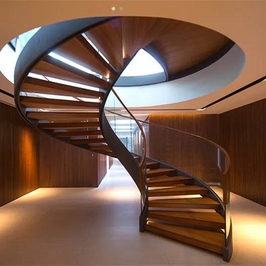Scala curva in legno massello per interni scala curva con gradini in legno