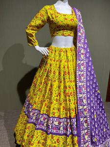 מעצב מסיבת חתונה חגיגי עונת 2022 Navratri מיוחד קרפ עם עבודה מודפסת Chaniya הצ 'ולי לנשים Dandiya