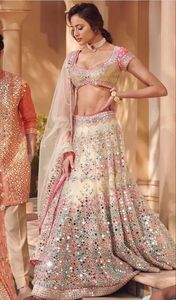 Yeni geldi şimdi Trend tasarımcısı <span class=keywords><strong>Lehenga</strong></span> üst yeni fantezi tarzı ağır sahte Georgette malzeme ve 5mm dizisi nakış iş