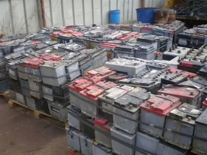 批发二手价格耗尽铅汽车酸废电池出售