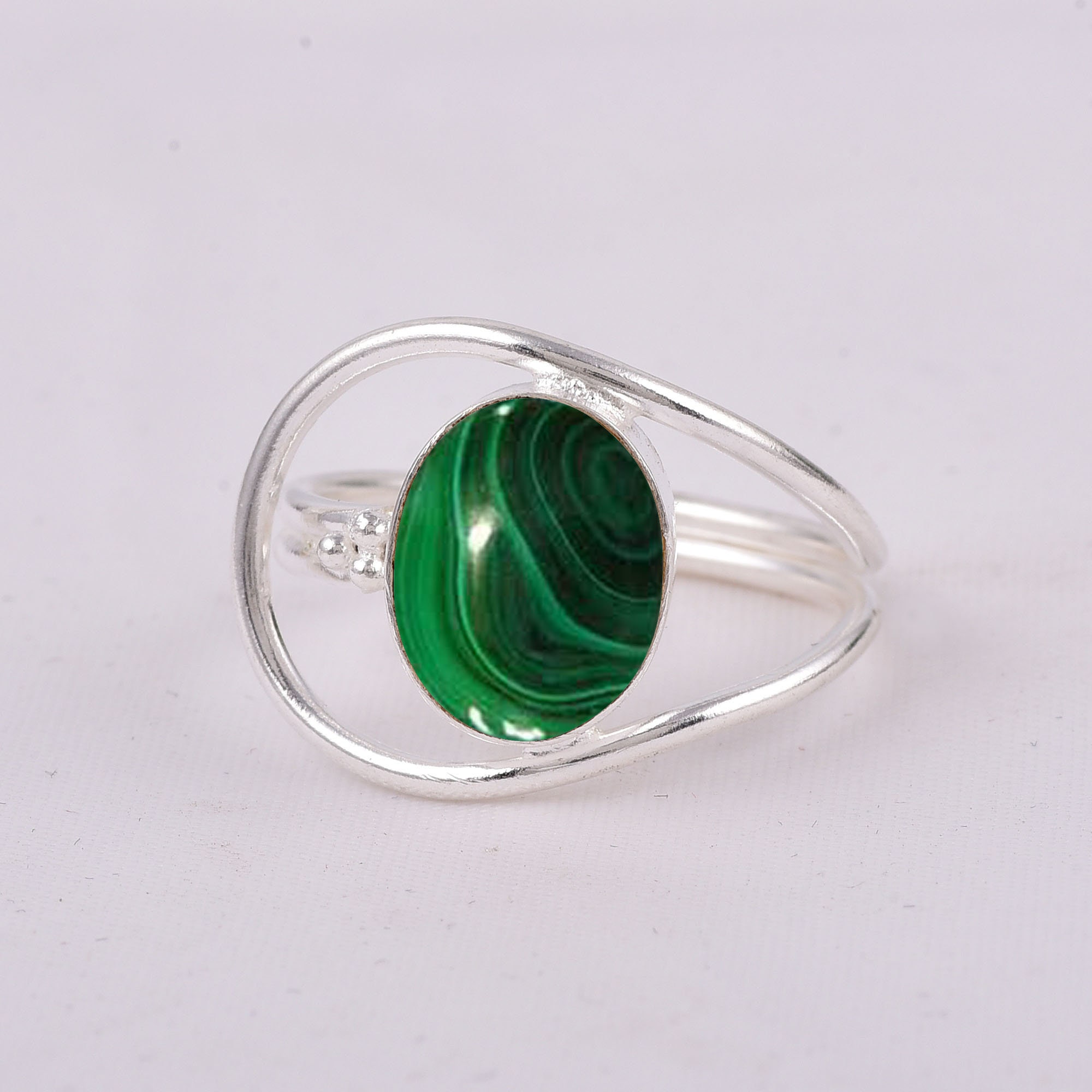 สีเขียว