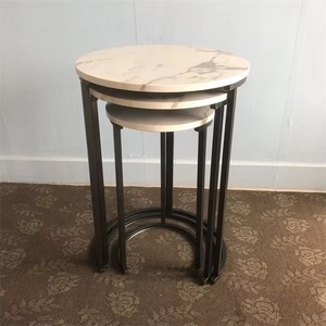 Juego de mesa de centro anidada redondeada de 3 piezas de 3 mesas auxiliares para sala de estar con marco de metal y tapa de mármol - Product Image 4