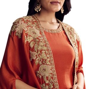 भारतीय पारंपरिक उत्सव पार्टी के लिए कढ़ाई ज़ारी कैप के साथ नारंगी रेशम शर्मा सूट - Product Image 2
