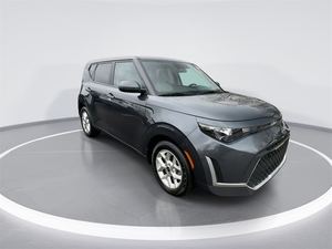 Neatly <strong>used</strong> 2023 Ki_a So_ul LX FWD - Product Image 2