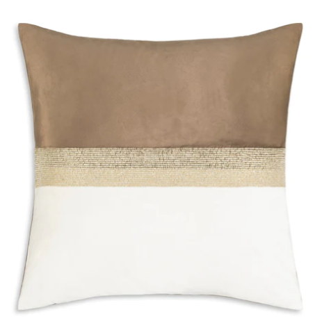 น้ำตาลและขาว