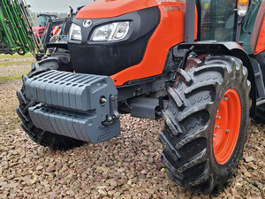 新型久保田4x4农用拖拉机，具有自动功能，额定功率为40 70 140马力