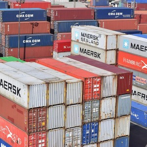 Contenedor de envío usado de 20 pies construcción resistente ideal para logística de exportación de almacenamiento de carga y necesidades de estructura portátil - Product Image 1