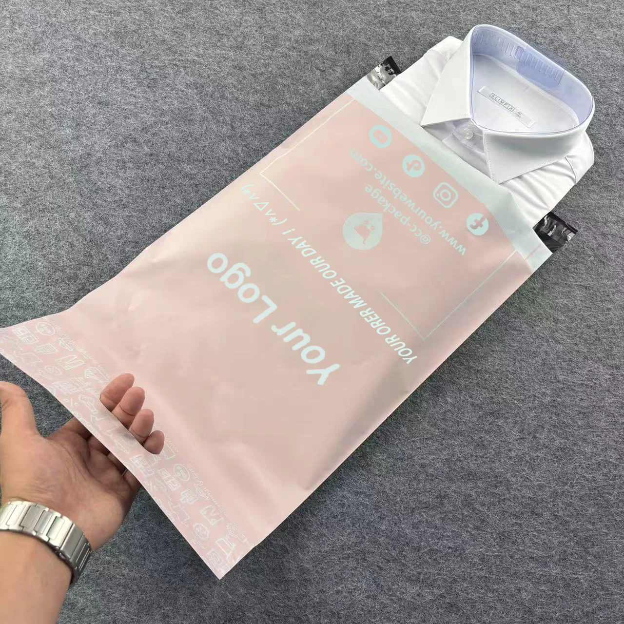 Mailing Bag With Handle