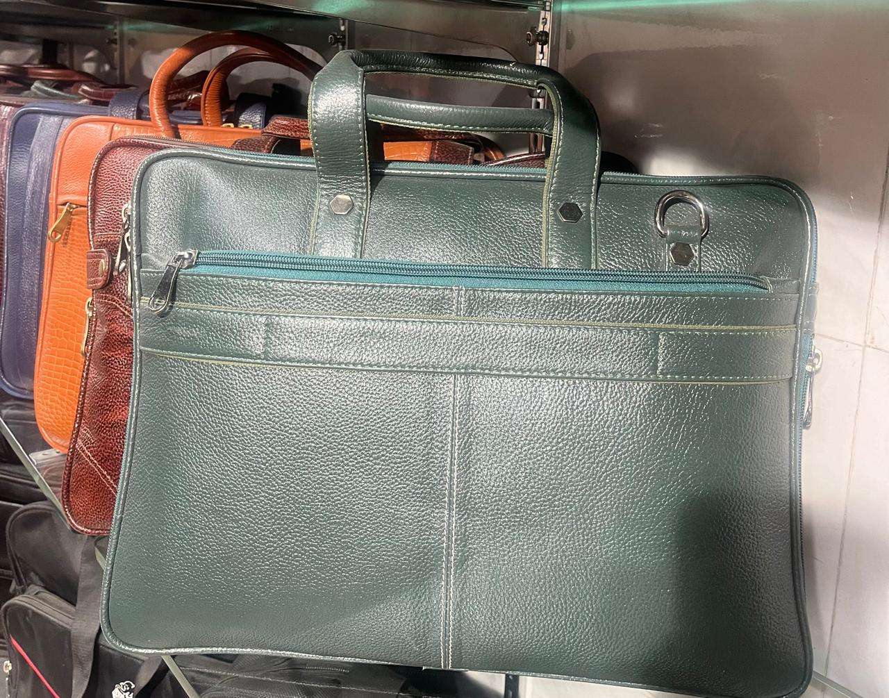 มีทุกสี