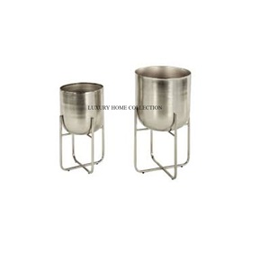 Sturdy Weatherproof Metal <strong>Planter</strong> with a Decorative Hand-carved Pattern Ideal for Elegant Home Terrace and Garden Decor - Product Image 1