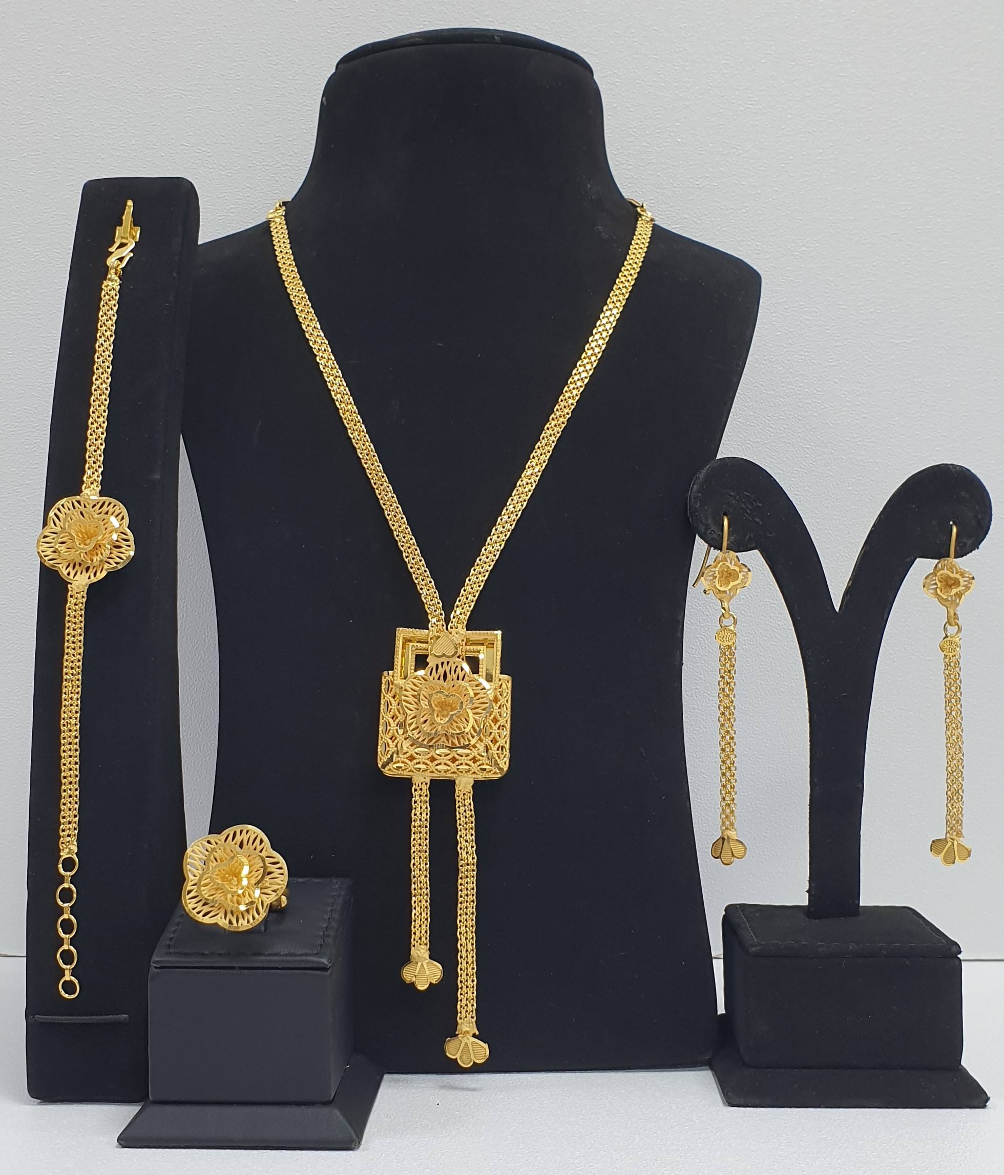 สีเหลือง