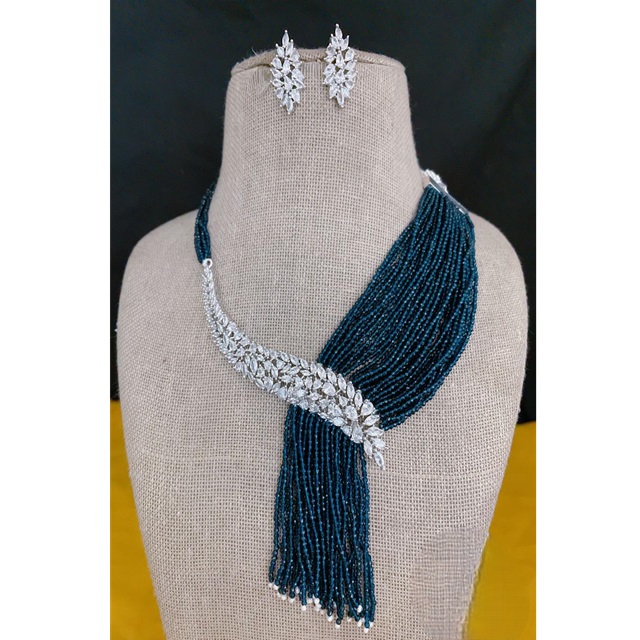 สีน้ำเงินเข้ม