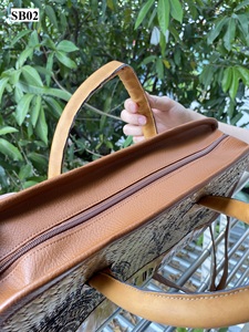 Doğal büyük bilgisayar dizüstü seagrass çantası, lüks deri kombinasyonu uzun deri kayış, titizlikle el-boyalı motifleri - Product Image 5