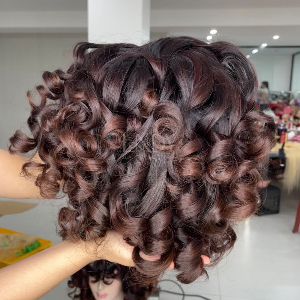 สีน้ำตาล