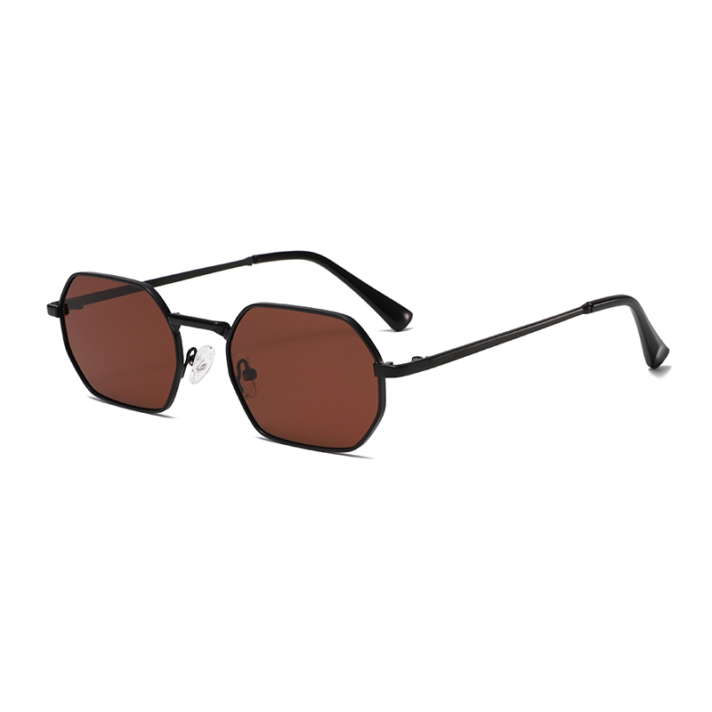 C6: Black/ Brown