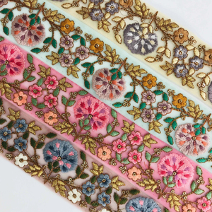 パステルフローラル刺繍レーストリム多色エスニックボーダーゴールデンスレッドワークネットに伝統的なロマンチックなファンシースタイル - Product Image 1