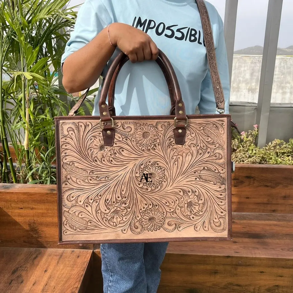 Gerçek el yapımı kahverengi renk Tooled deri Tote çanta moda yüksek kalite oyma deri kadın gizli taşıma çantası alışveriş çantası