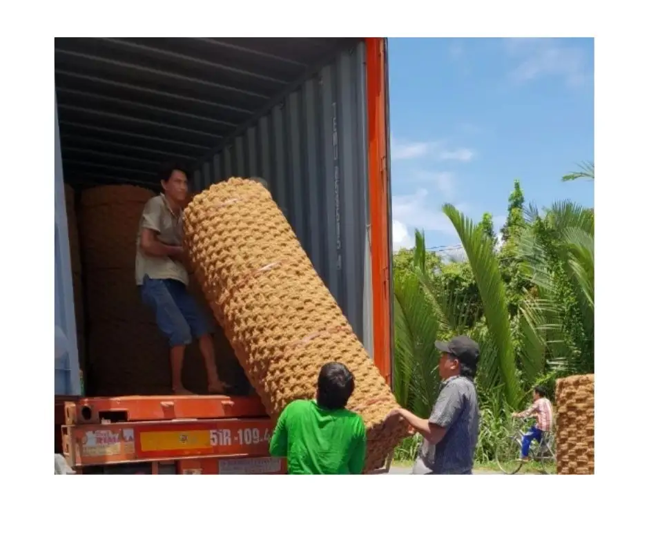 Rouleau de paillasson en coco à prix bas avec logo imprimé personnalisé de l'usine du Vietnam pour tapis de porte en noix de coco naturelle prêt à être expédié