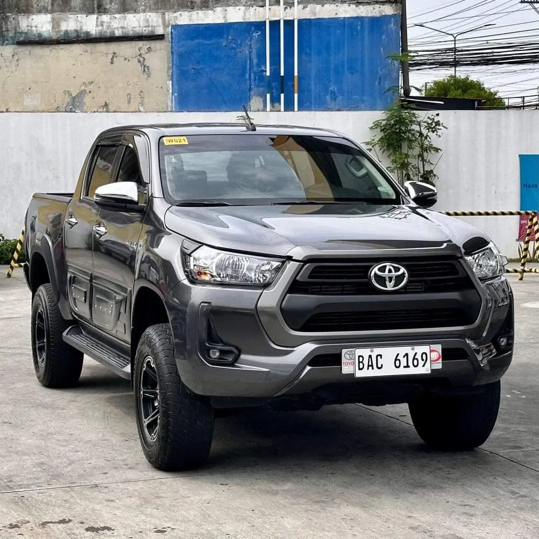 Toyota Hilux Adventure SR5 Double Cabin Pickup 2023 Voitures d'occasion pas chères de FRANCE à un prix moins cher