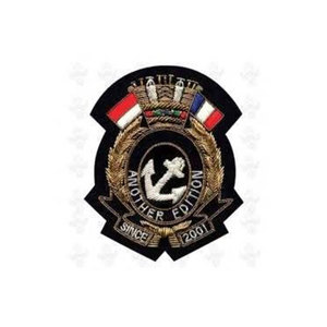 根据客户需求定制不同颜色和尺寸风格设计的精美刺绣补丁