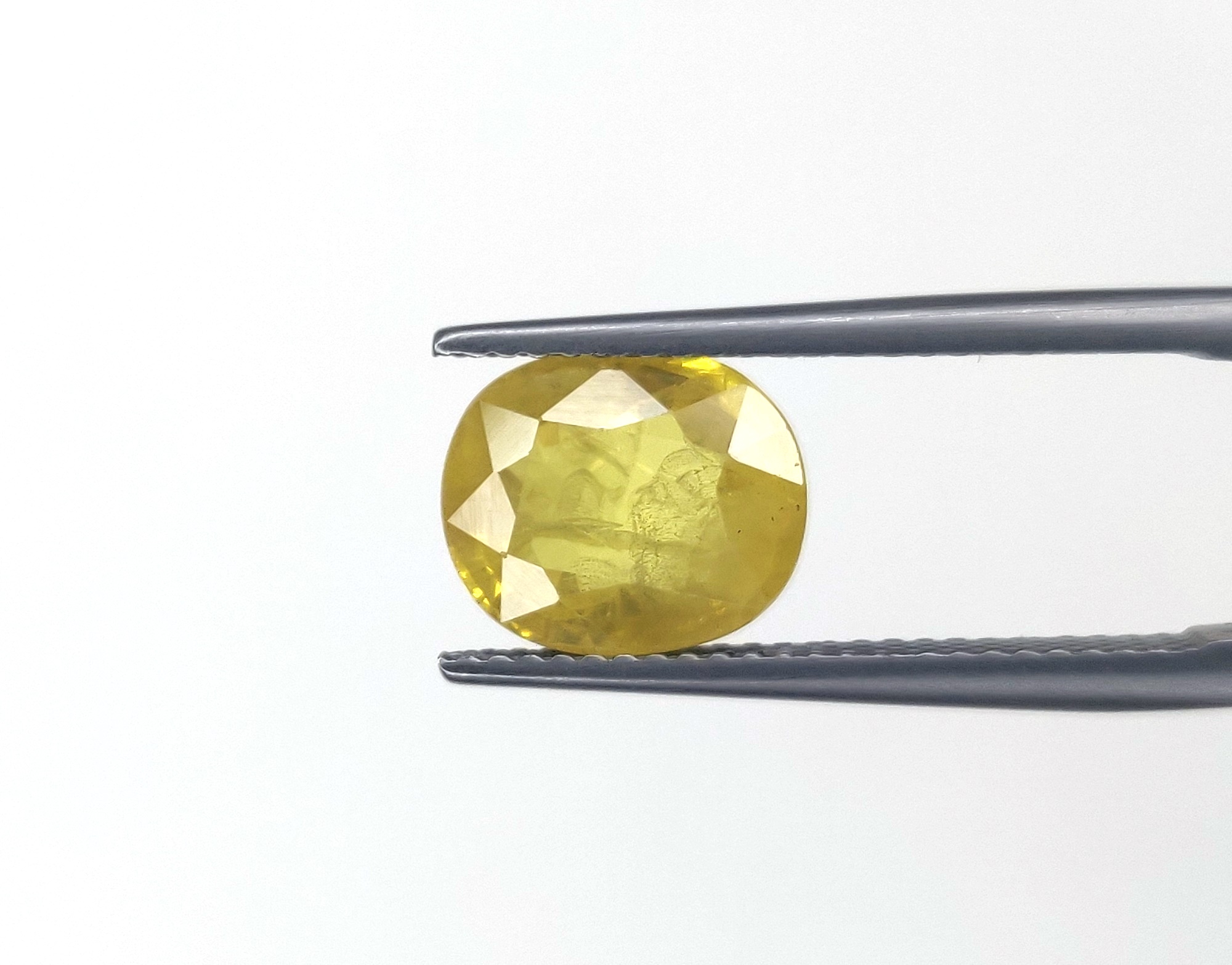 สีเหลือง