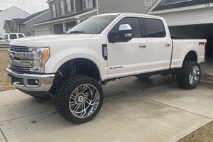 Toptan kullanılan 2017 f-ord F-350 süper görev Lariat 4x4 - Product Image 3