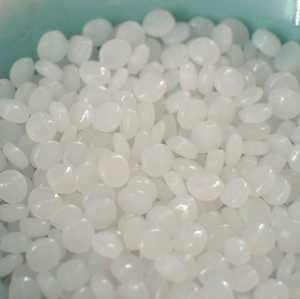 เม็ดพลาสติกโพลีเอทิลีนแบบฉีดพลาสติกที่ไหลสูงและง่ายต่อการแปรรูป - Product Image 1