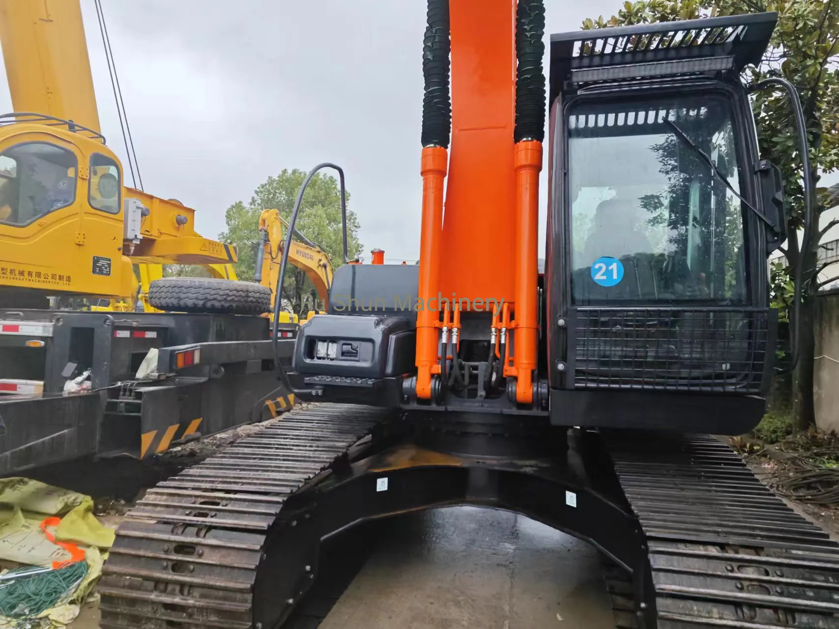 Low Fuel Consumption High Quality Used HITACHI ZX200 Hydraulic Crawler Used Excavator For sale