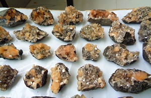 Hindistan'da matris mineralleri üzerinde çok turuncu Stilbite Heulandite - Product Image 1