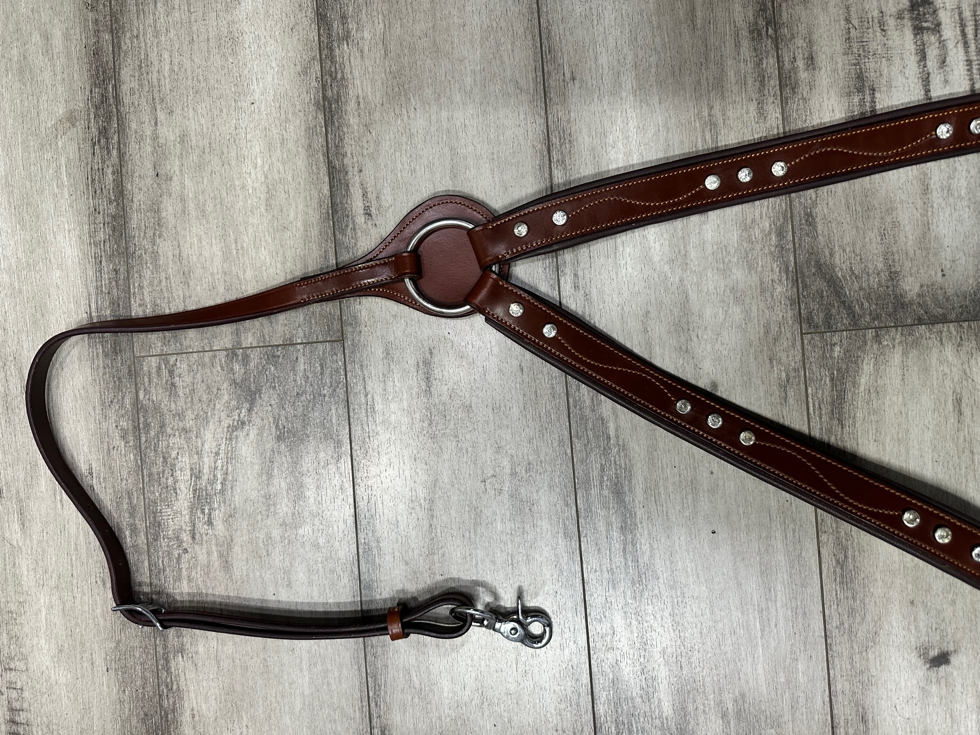 สีน้ำตาล