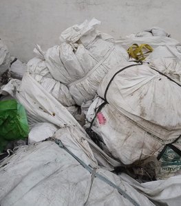 PPジャンボバッグ包装用大きなプラスチックスクラップ1トンMOQ農業用フレキソ印刷表面処理 - Product Image 5