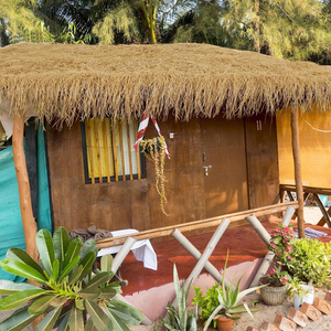 Zero Maintenance Artificial Thatch Grass Roll: The Ultimate Solution for Stunning, Carefree <strong>Tropical</strong> <strong>Roofs</strong>. - Product Image 6