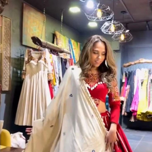 インドのエスニックウェアナブラトリスペシャルレーヨンシルクリアルミラーワークとコディレースワークゴールデンパッタLehenga Choli with Dupatta - Product Image 1