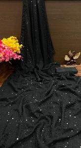 美丽的双跑边界序列刺绣作品纱丽，带背部补丁和滚边设计师衬衫派对礼服