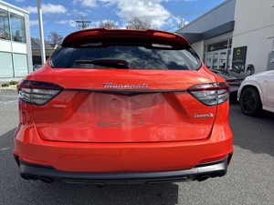 Neatly Used 2023 Maserat-i <strong>Levante</strong> F Tributo AWD Leather Seats Alloy Wheels Remote Start Bluetooth Sunroof Navigation system - Product Image 6