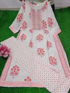 インドのサプライヤーからのオフィスおよび通常の着用のための需要の高い婦人服刺Embroidery作業クルティパンツ
