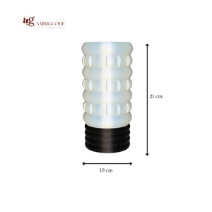 Cosmo โคมไฟ LED ตั้งโต๊ะทรงปริซึมพิมพ์ลาย3D การออกแบบทางเรขาคณิตที่ทันสมัยสำหรับบ้านที่เป็นมิตรกับสิ่งแวดล้อมแสงที่เรียบง่ายและยั่งยืน - Product Image 5