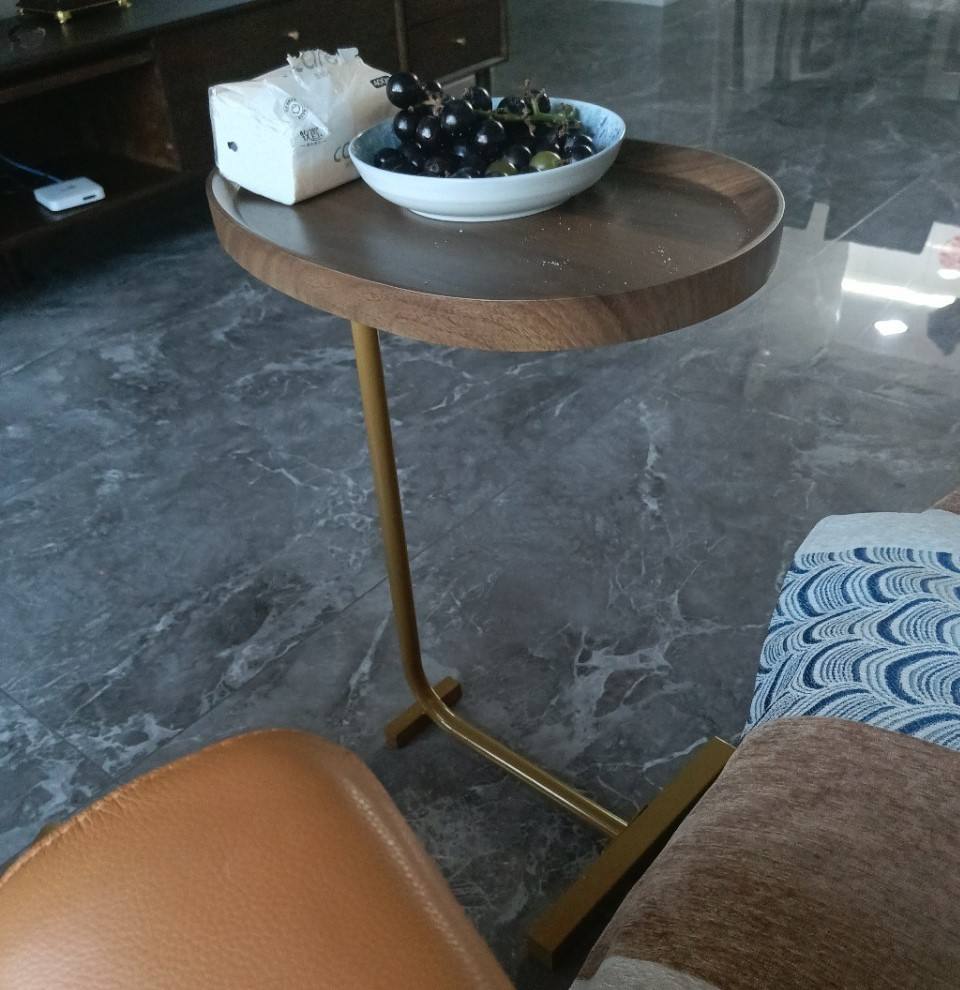 สีน้ำตาล