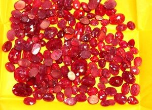 Rubino un lato sfaccettato rosa taglio sfaccettato pietre sciolte taglio ovale naturale rubino per la creazione di gioielli trattamenti applicati - Product Image 2