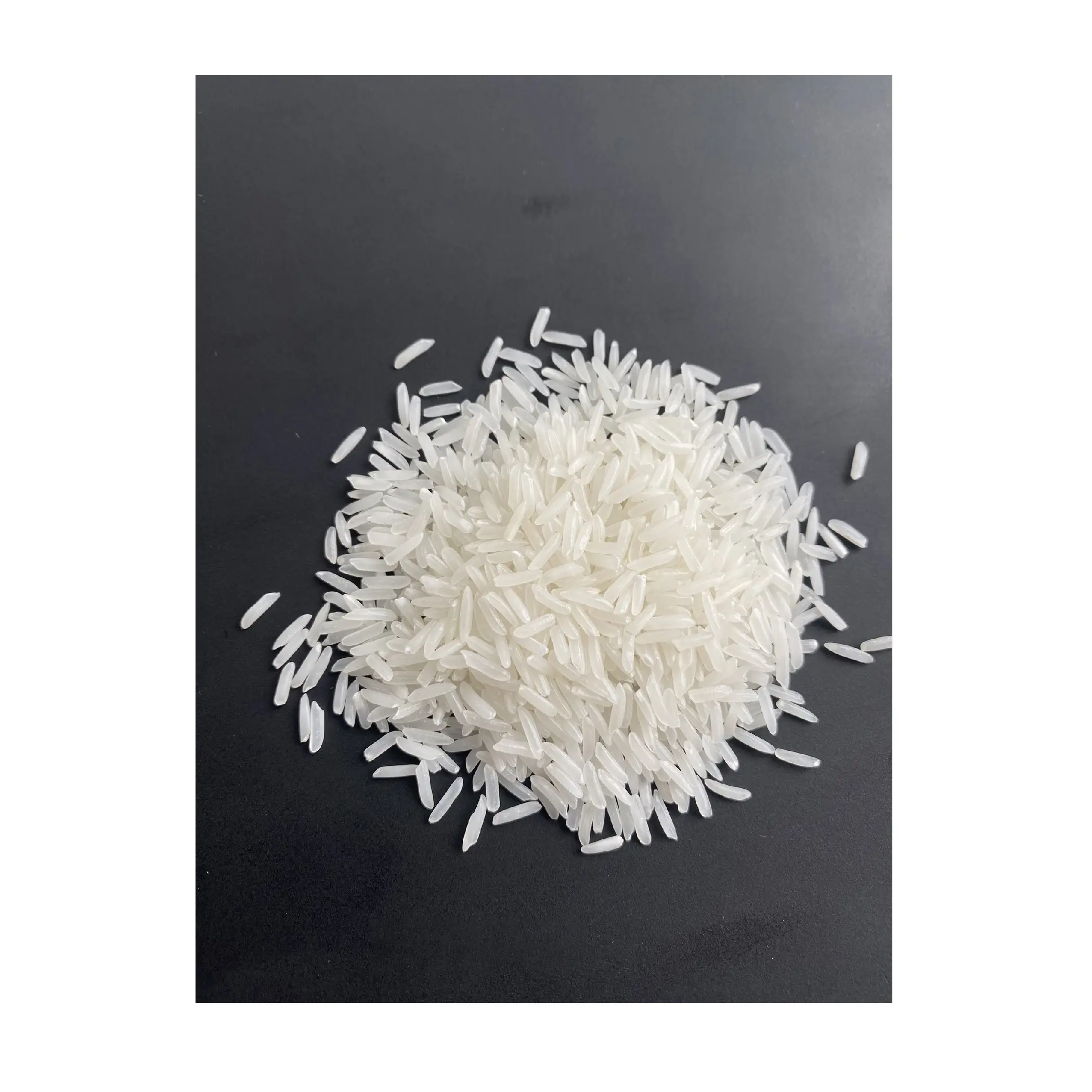 Atacado 6 Meses Shelf Life Arroz Branco OM5451 Tipo De Grão Longo Em Branco Cultivo Orgânico De Arroz Vietnamita