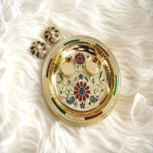 マルチカラーMeenakariフラワーデザインPoojaThali 6 INCH Kankavatiグリーンゴールデンピーコックラキブラザー/バイ装飾トレイ用 - Product Image 2
