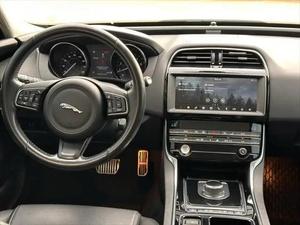 2019 Jaguar XE 25t Premium - Product Image 5
