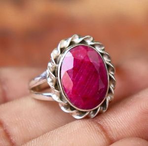 ルビー925スターリングシルバーボヘミアン結婚記念日リング手作りデインティーオーバルカット宝石用原石男性と女性ギフト - Product Image 4