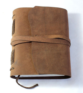 Festgebundenes braunes Lederausschlag 3 Verschlussblätter 150 Blätter mit Karte Reisepoem innen bedrucktes Lederausschlag Notizbuch - Product Image 1