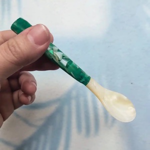 סיטונאי ייחודי קוויאר כף, אמא של פרל לערבב נציץ-ירוק צבע מתנה משמעותית