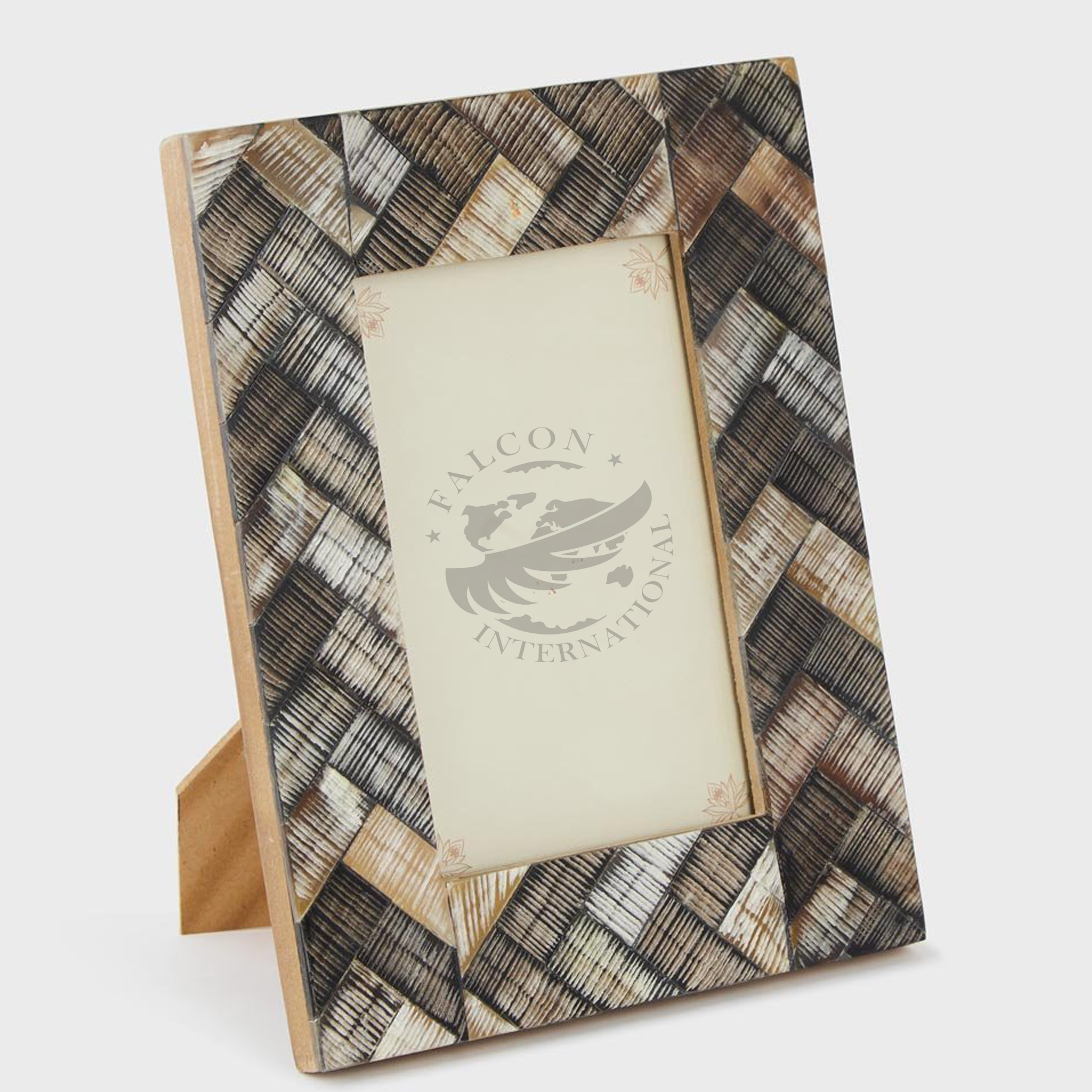 เช่นเดียวกับภาพ