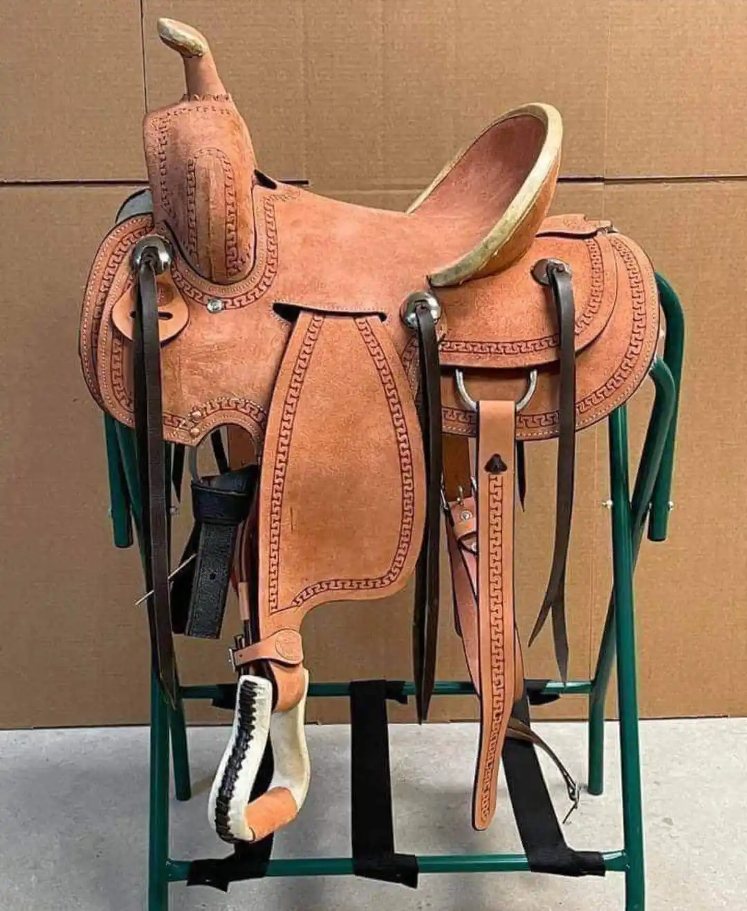 Sella in vera pelle di vacchetta Western Wade Tree A Fork Premium English Horse Racing Products dall'india Roping Ranch Saddle